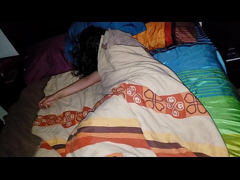 ❤️ Kasupoeg sõimab oma noort kasuema, kui ta magab. ️❌ Kaunis porno at et.trysex.ru ﹏